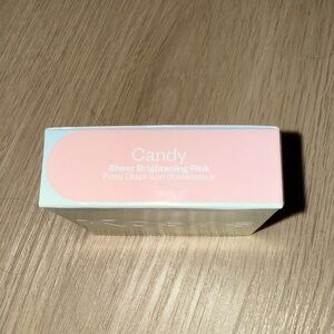 Candy Sheer Brightening Powder kosas